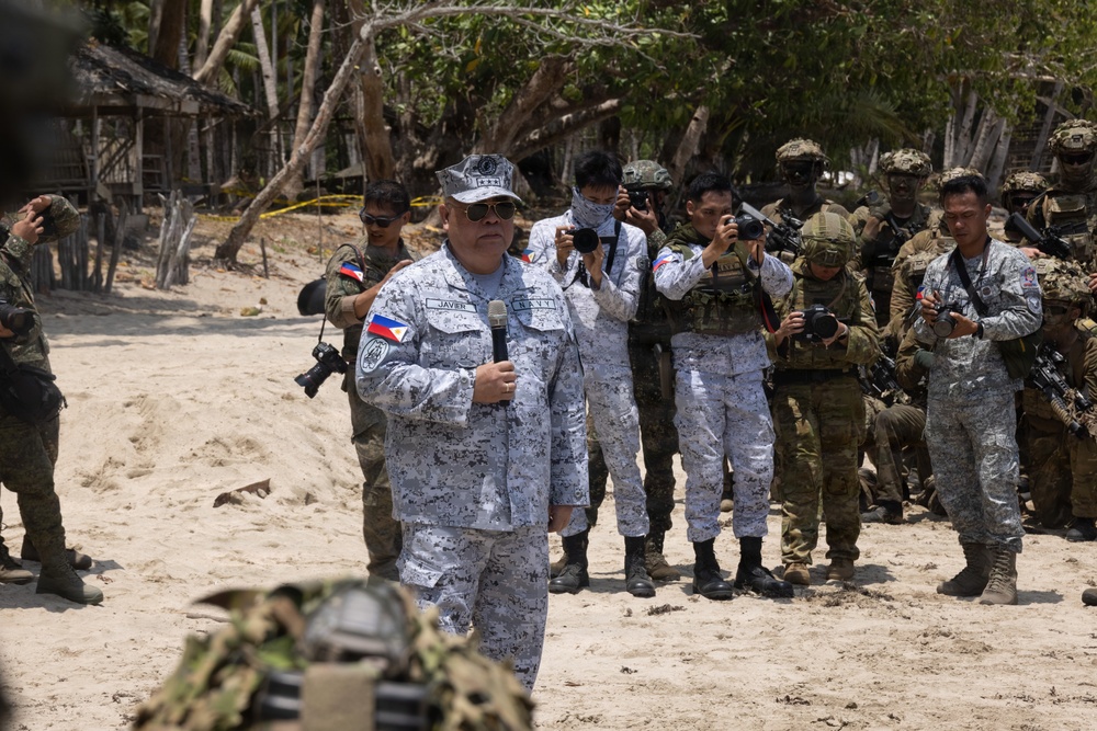 Armed Forces of the Philippines, U.S., Australia, and New Zealand conduct a Counter Landing Live-fire Event