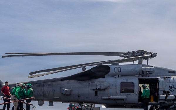 Abraham Lincoln Conducts Flight Deck Operations