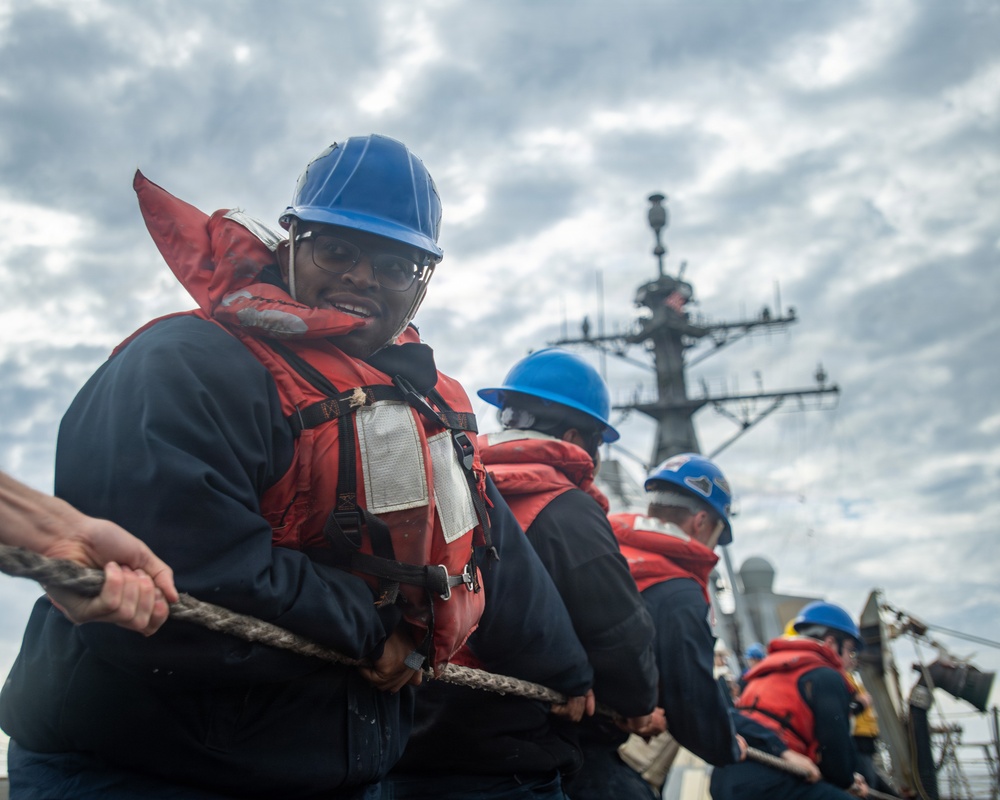 USS Gridley Conducts Underway Replenishment With USNS Patuxent