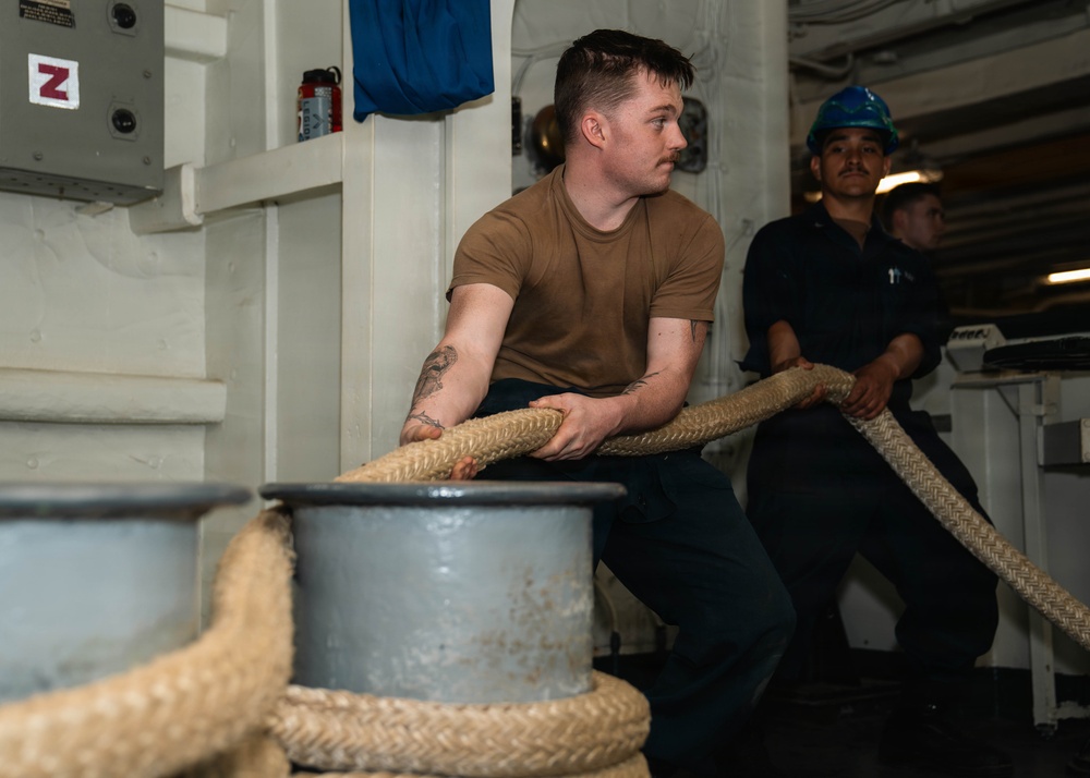 IKE departs Norfolk Naval Shipyard for Sea Trials