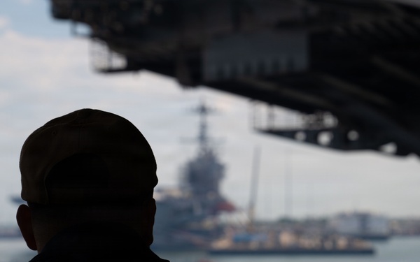 IKE returns to Naval Station Norfolk after conducting Sea Trials