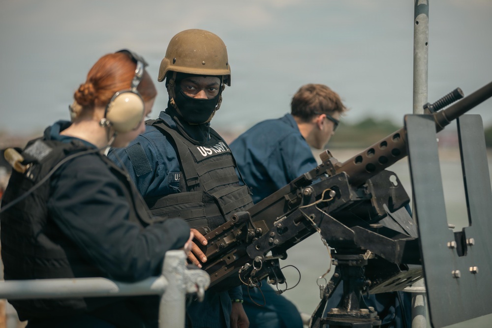 IKE returns to Naval Station Norfolk after conducting Sea Trials