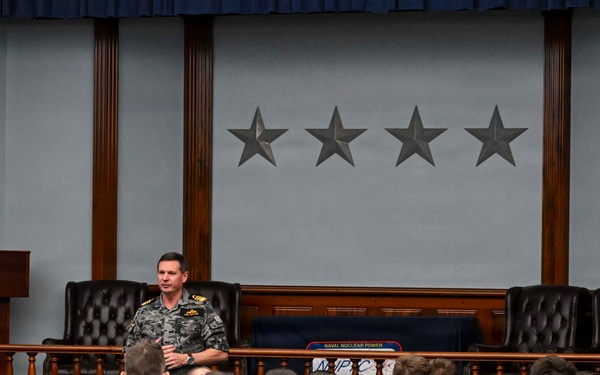 Naval Reactors and Chief of the Royal Australian Navy visit NNPTC