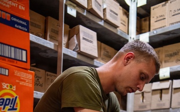 Sailors, Marines Replenish USS Boxer’s Ship’s Store