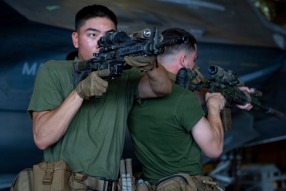 11th MEU Conducts MOUT Training Aboard USS Boxer