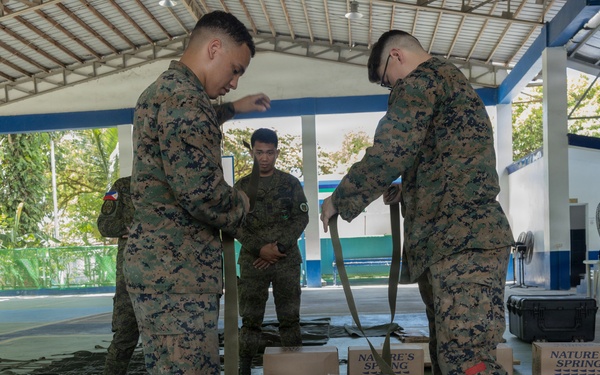U.S., Philippines Armed Forces conduct an Air Delivery SME Exchange