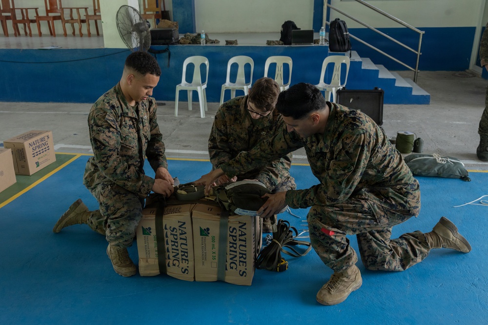 U.S., Philippines Armed Forces conduct an Air Delivery SME Exchange