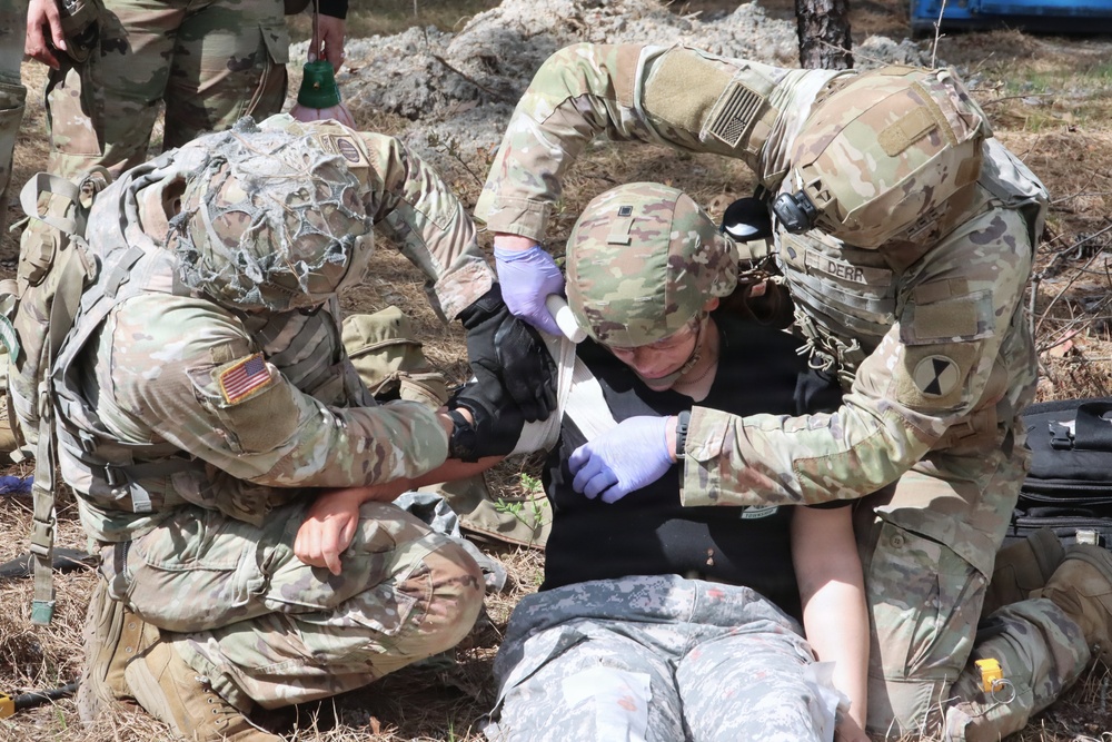 JB MDL- 519th Signal and 2nd Stryker Brigade Soldiers Stop the Bleed at 1-254th Regiment Course