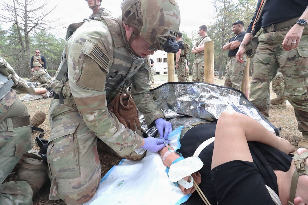 JB MDL- 2nd Stryker Brigade Combat Team Soldier Treats for Shock at 1-254th Regiment Course