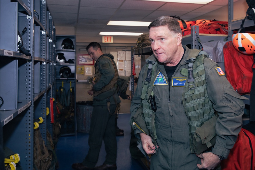 Commander, Patrol and Reconaissance Group visits VX-1