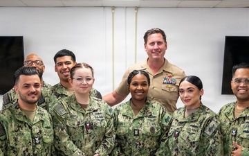 NAVSUP FLCSD Command Team Visits NBVC