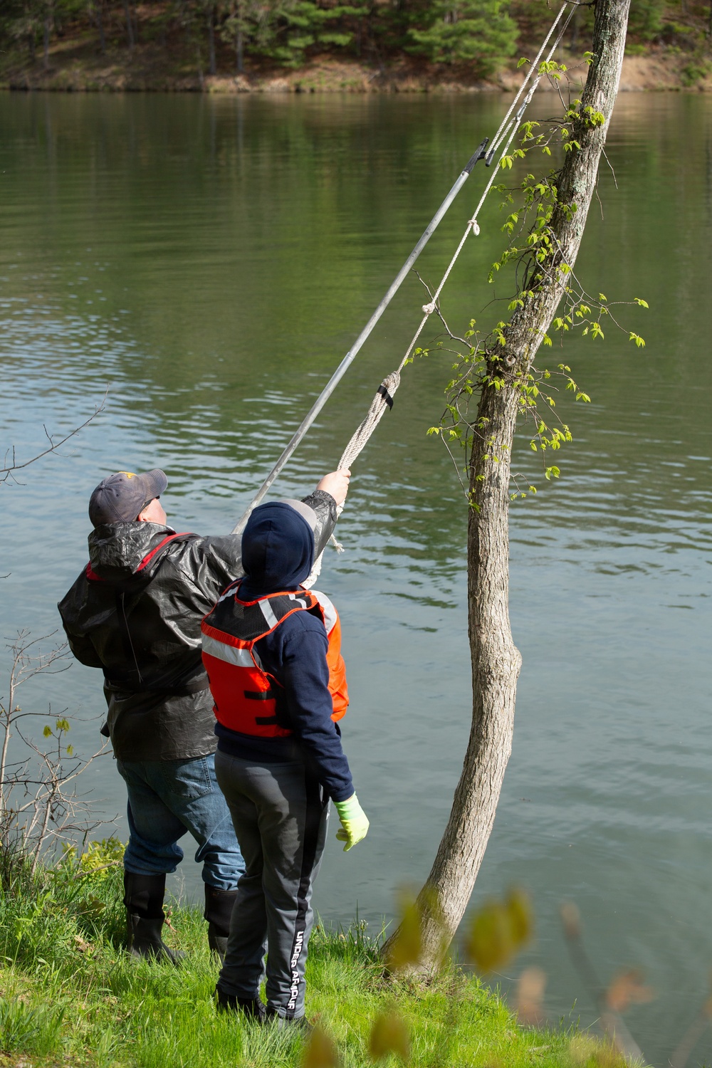 Community Volunteers Join Friends of Raystown Lake and USACE for Annual Raystown Lake Cleanup Day
