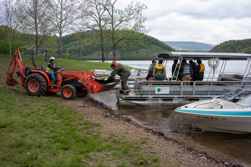 Community Volunteers Join Friends of Raystown Lake and USACE for Annual Raystown Lake Cleanup Day
