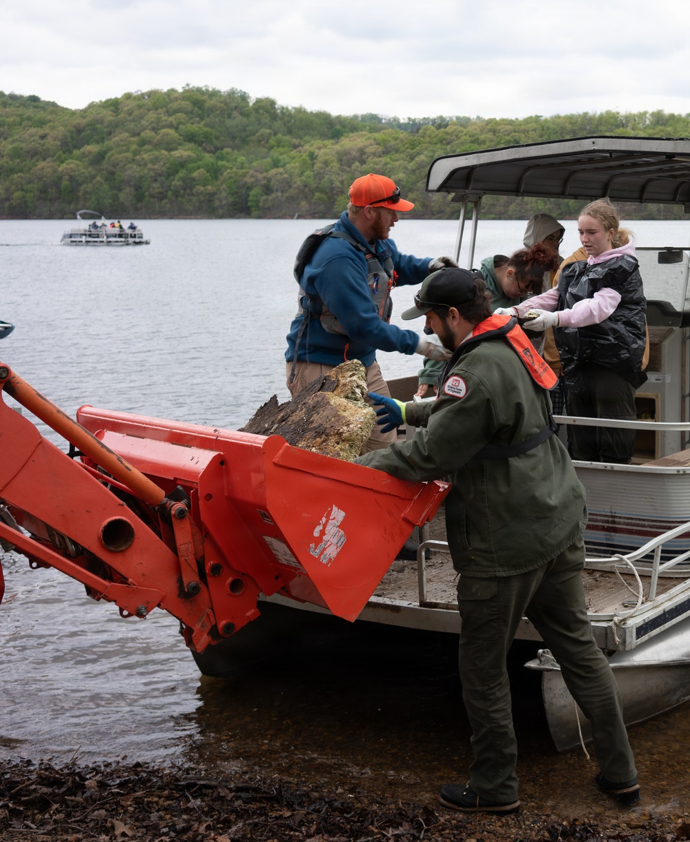 Community Volunteers Join Friends of Raystown Lake and USACE for Annual Raystown Lake Cleanup Day