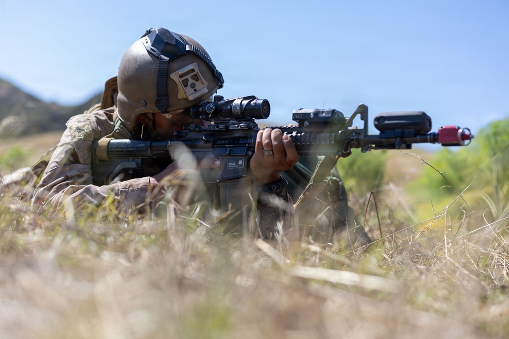 13th MEU Marines conduct a Vertical Assault Raid