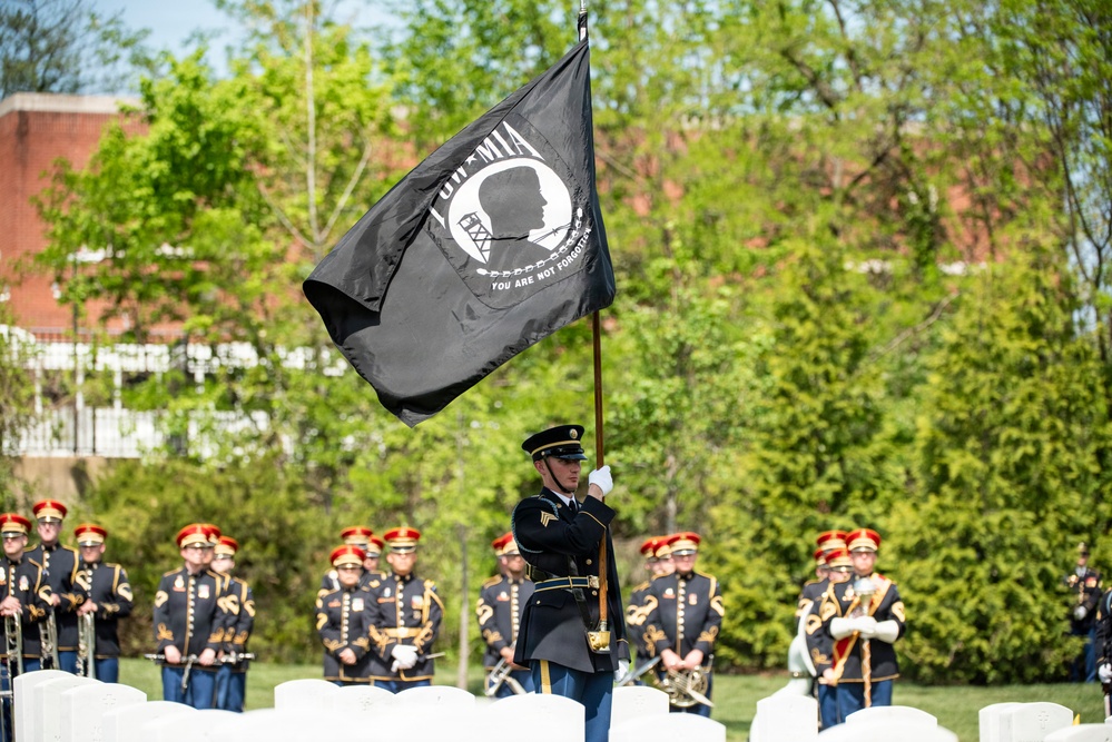 Full Military Funeral Honors with Escort are Conducted for U.S. Army Air Forces Sgt. James Murray in Section 71