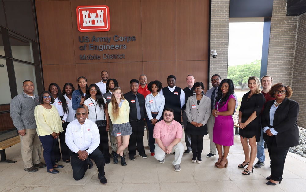Murphy High Seniors Explore Future Careers with the Mobile District