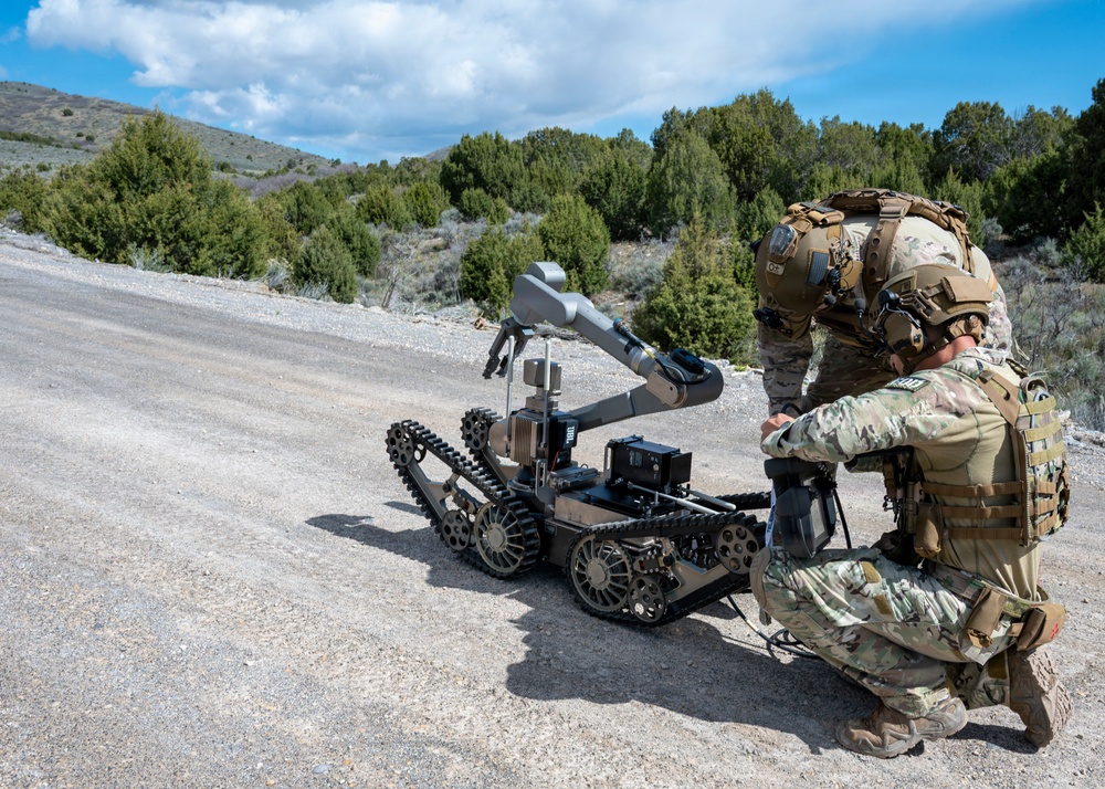 Exercise Wolverine: Utah National Guard Joint Army and Air Force Domestic Response Demonstration of Rescue, Decontamination, Radar, and Explosive Ordnance Capabilities