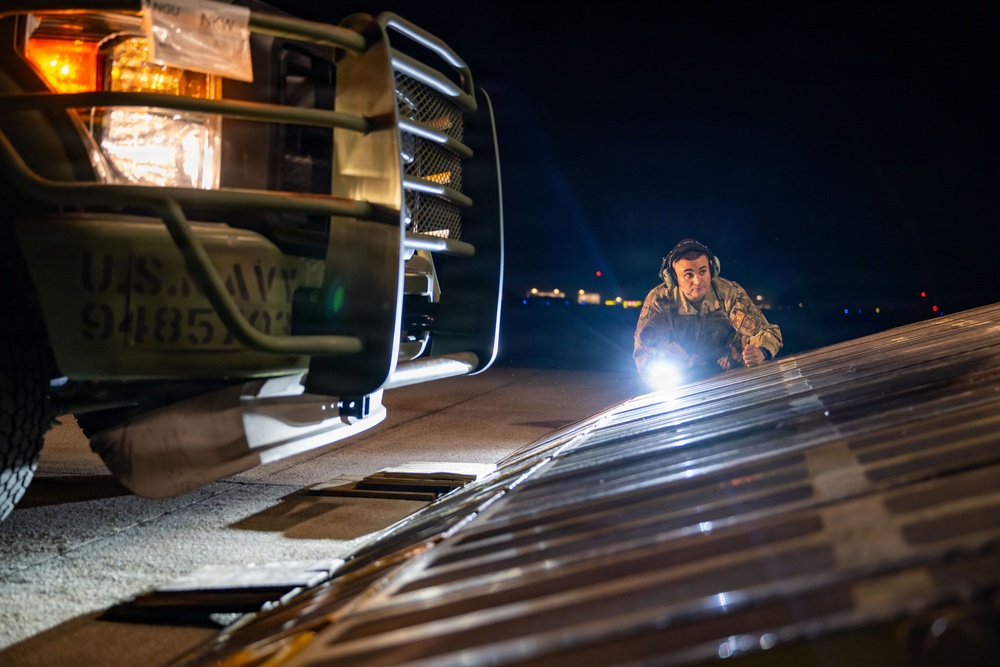 9th AS supports U.S. Navy Seabee Asset Deployment