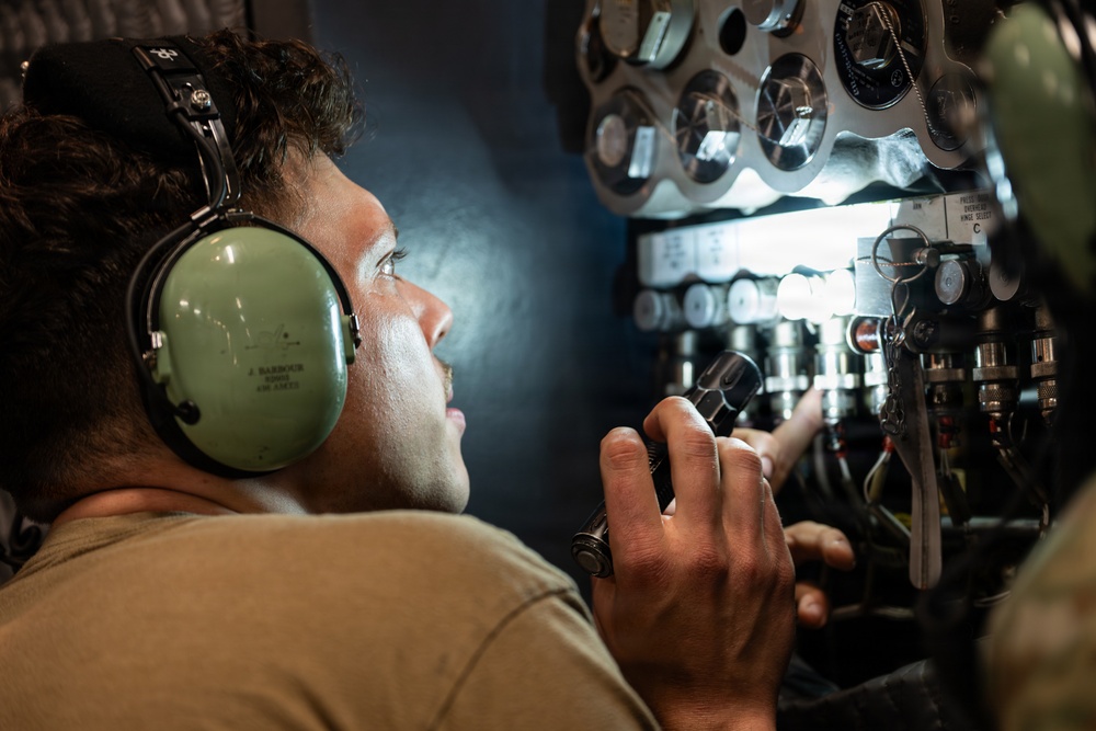 9th AS supports U.S. Navy Seabee Asset Deployment