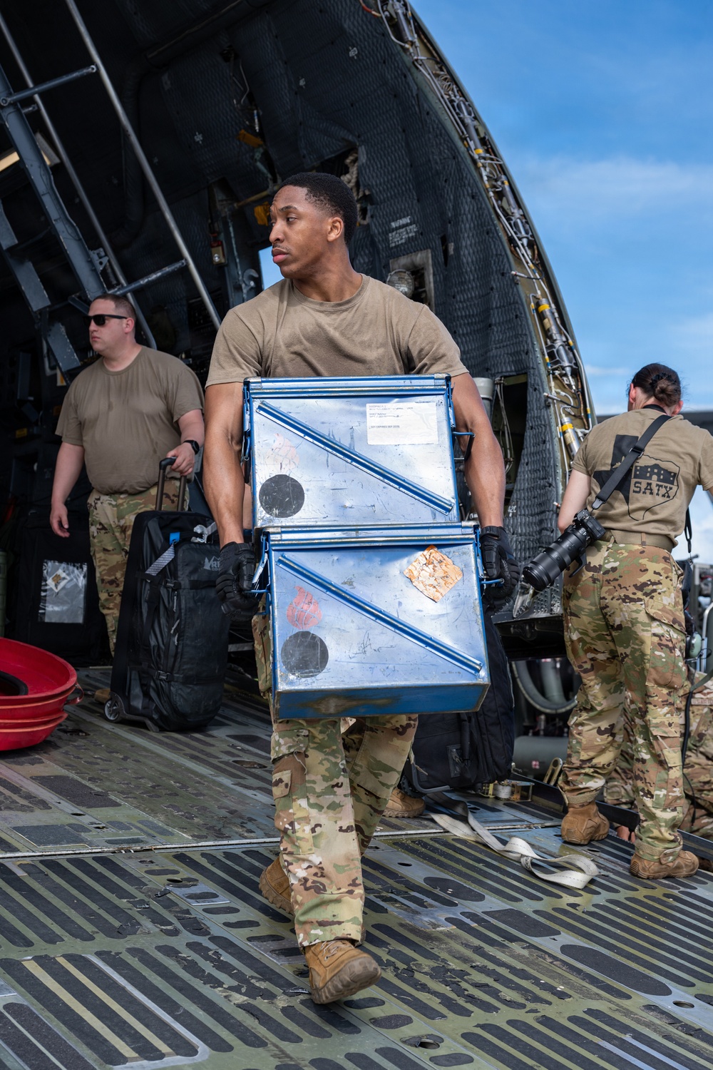 9th AS transports Seabee equipment to INDO-PACOM