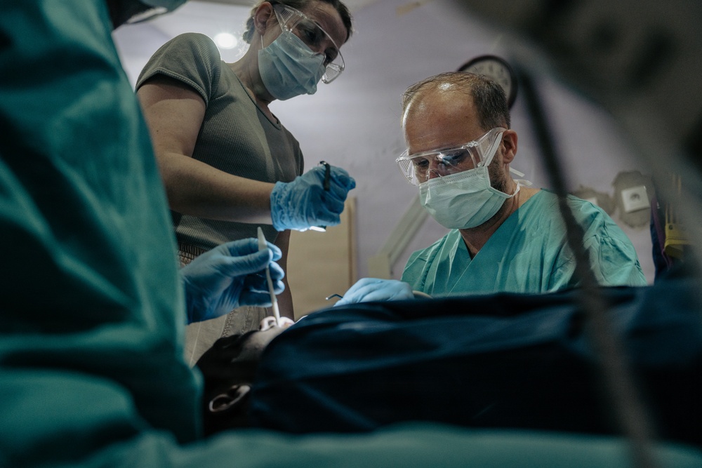 Austrian Armed Forces support dental care operations during African Lion 2026 in Senegal