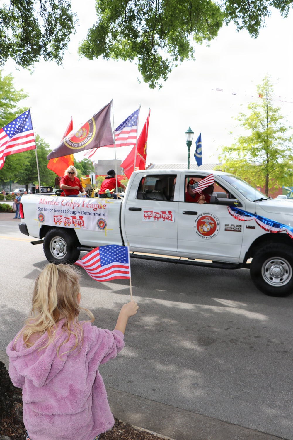 Tennessee National Guard joins community for 2026 Armed Forces Day Parade in Chattanooga, Tennessee