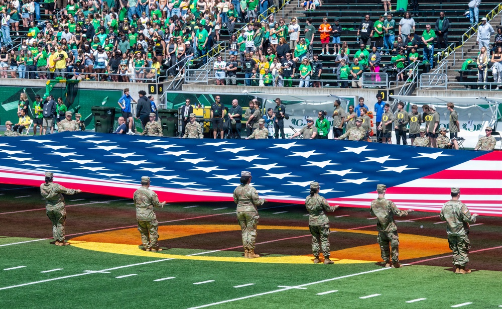 Oregon National Guard salutes service at University of Oregon Spring football game