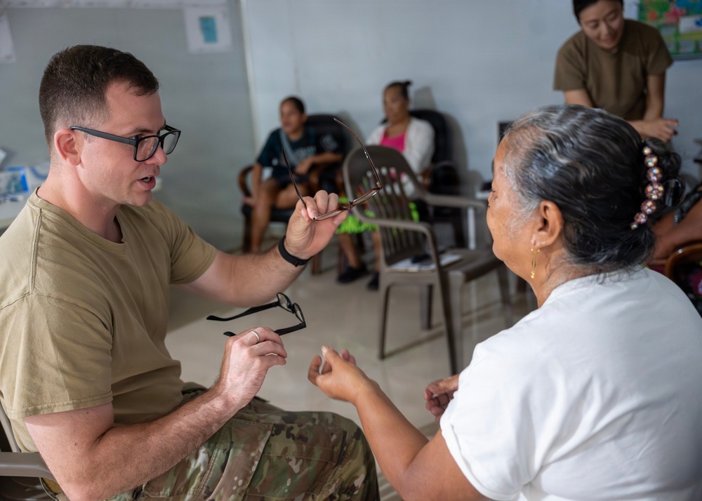 Pac Angel 26-3 continues care in Kosrae and concludes with closing ceremony