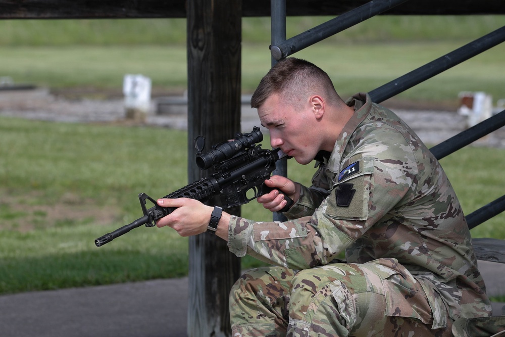 Region II Best Warrior Competitors zero their M4 carbine rifles