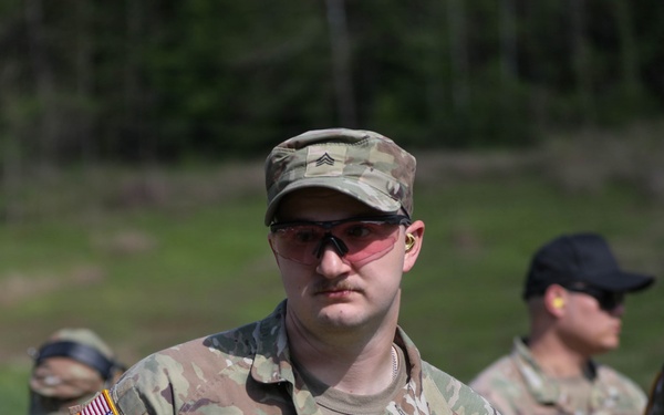 Region II Best Warrior Competitors zero their M4 carbine rifles