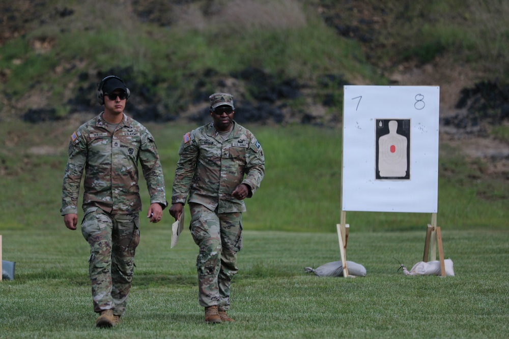 Region II Best Warrior Competitors zero their M4 carbine rifles