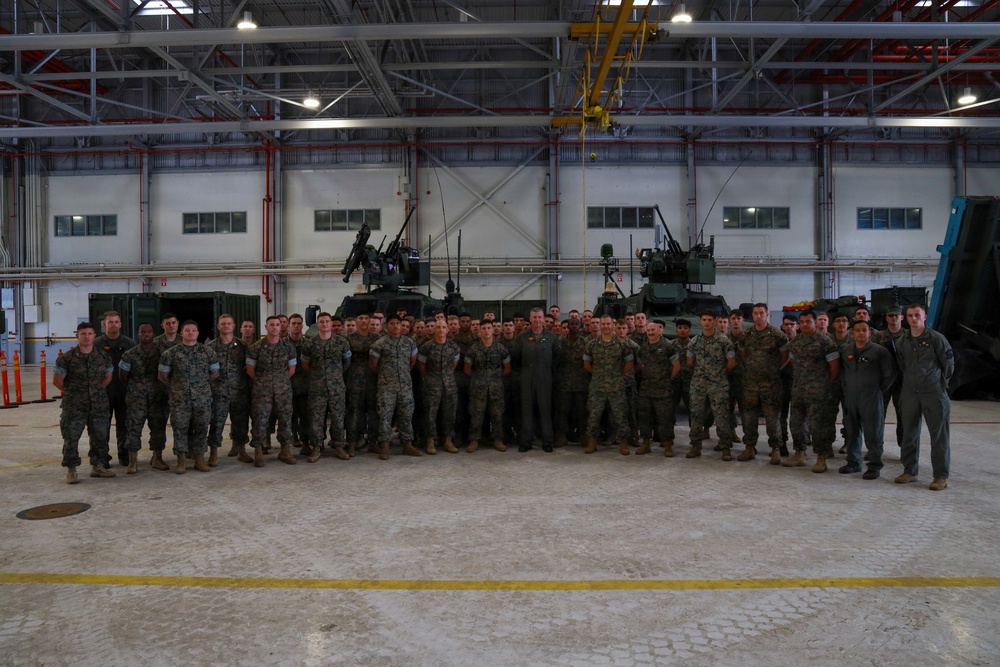 Maj. Gen. Simon Doran visits Marine Corps Air Station Kaneohe Bay, Hawaii