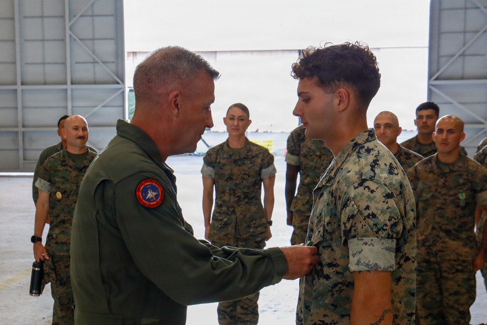Maj. Gen. Simon Doran visits Marine Corps Air Station Kaneohe Bay, Hawaii