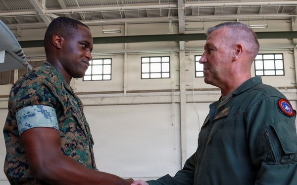 Maj. Gen. Simon Doran visits Marine Corps Air Station Kaneohe Bay, Hawaii