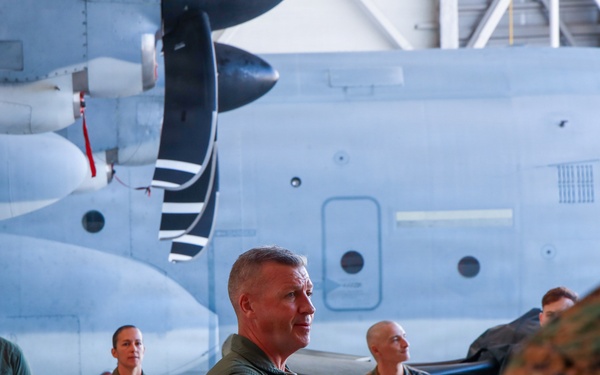 Maj. Gen. Simon Doran visits Marine Corps Air Station Kaneohe Bay, Hawaii