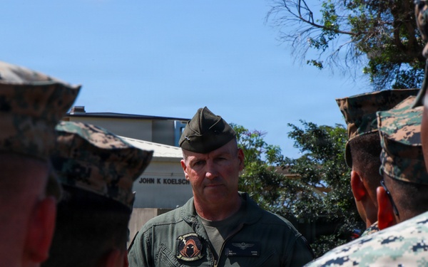Maj. Gen. Simon Doran visits Marine Corps Air Station Kaneohe Bay, Hawaii