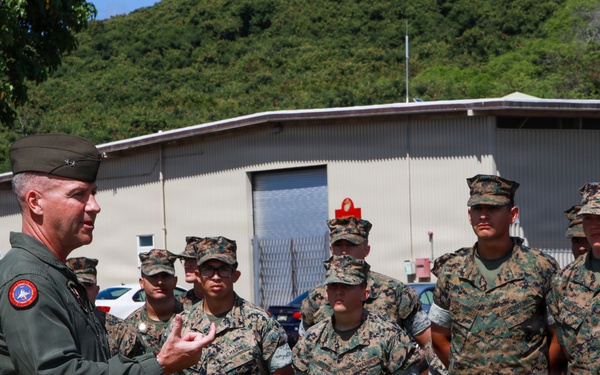 Maj. Gen. Simon Doran visits Marine Corps Air Station Kaneohe Bay, Hawaii