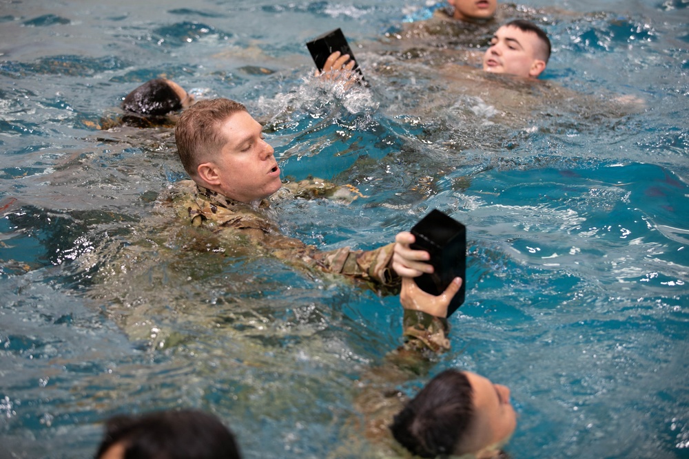 3rd Military Intelligence Battalion, 501st Brigade and 296th Republic of Korea Air Force Squadron, Black Bats, Participate in Water Survival Training