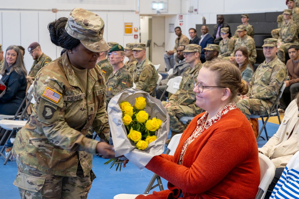 HHC, USAG PB Change of Command Gift