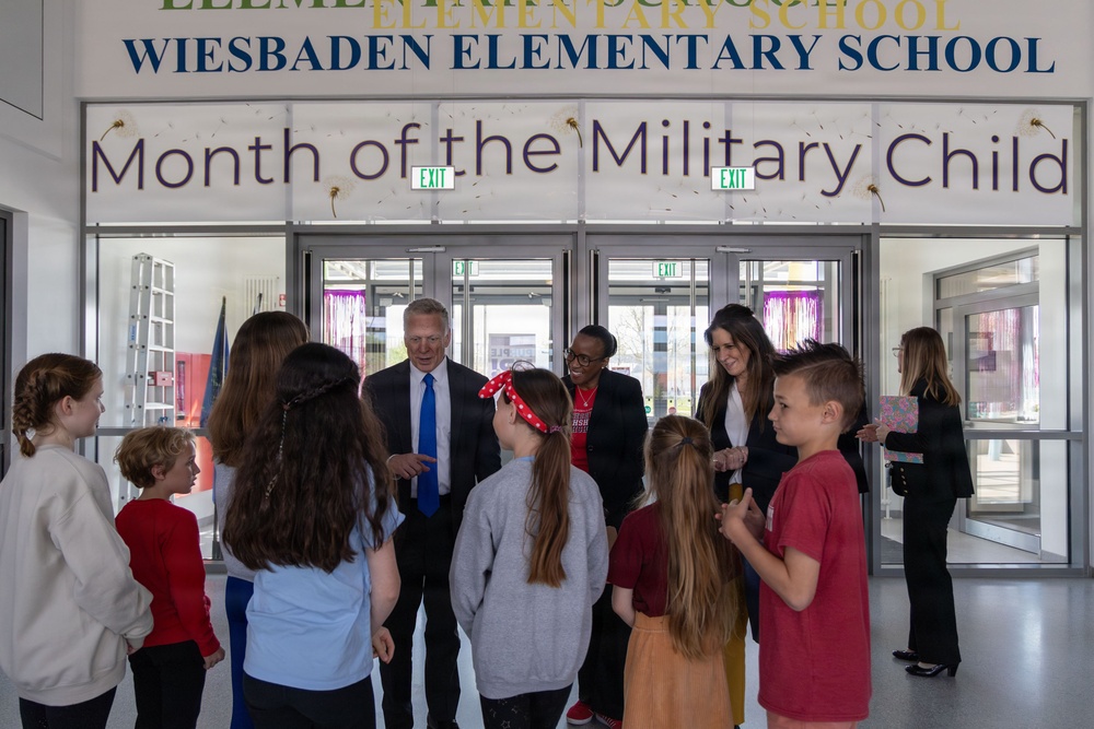 Senior War Department Leaders Visit KMC Schools, Meet With Parents, Students and Educators