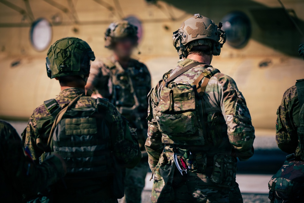 Balikatan 2026: Green Berets, Philippine special operators conduct cold loading training for an air assault mission
