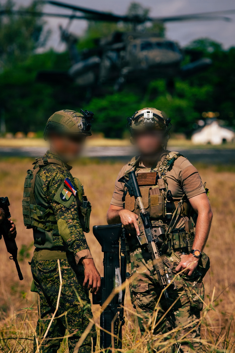 Balikatan 2026: Green Berets, Philippine special operators conduct cold loading training for an air assault mission