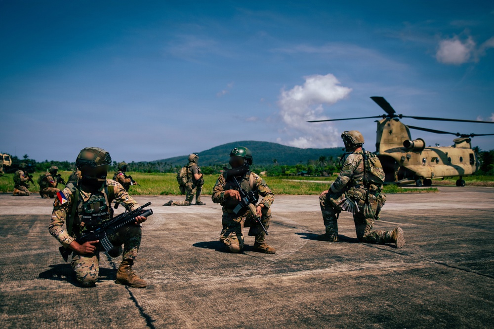 Balikatan 2026: Green Berets and Philippine special operators conduct combined air assault mission