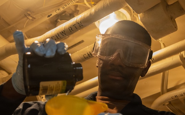 USS Portland Sailors and Marines Conduct Routine Operations