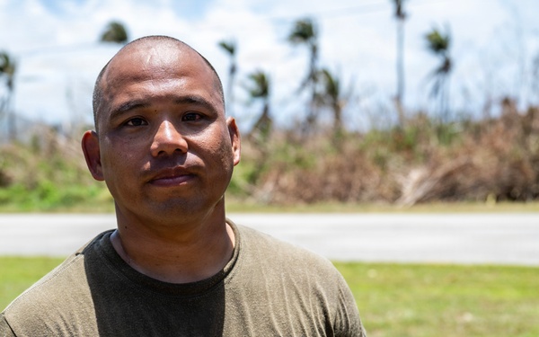 Sailors and Soldiers deliver emergency supplies for Saipan residents affected by Super Typhoon Sinlaku