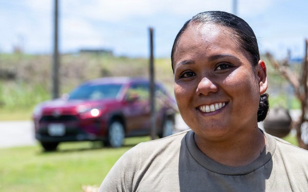 Sailors and Soldiers deliver emergency supplies for Saipan residents affected by Super Typhoon Sinlaku