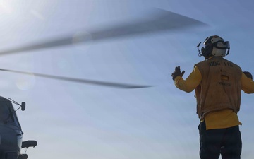 USS Thomas Hudner (DDG 116) Conducts Flight Operations