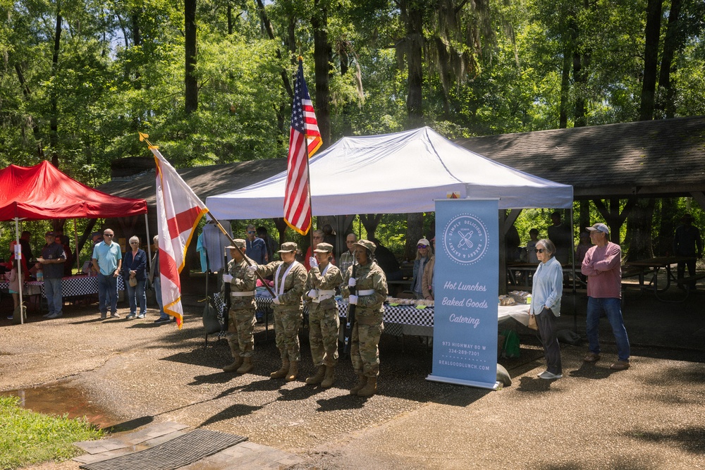 USACE Attends 2nd Annual Cruisin' the Bigbee Car Show!