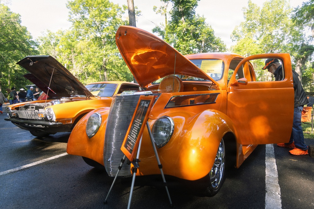 USACE Attends 2nd Annual Cruisin' the Bigbee Car Show!